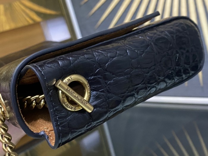 Handbags SAINT LAURENT 721250 size 22×14×5 cm