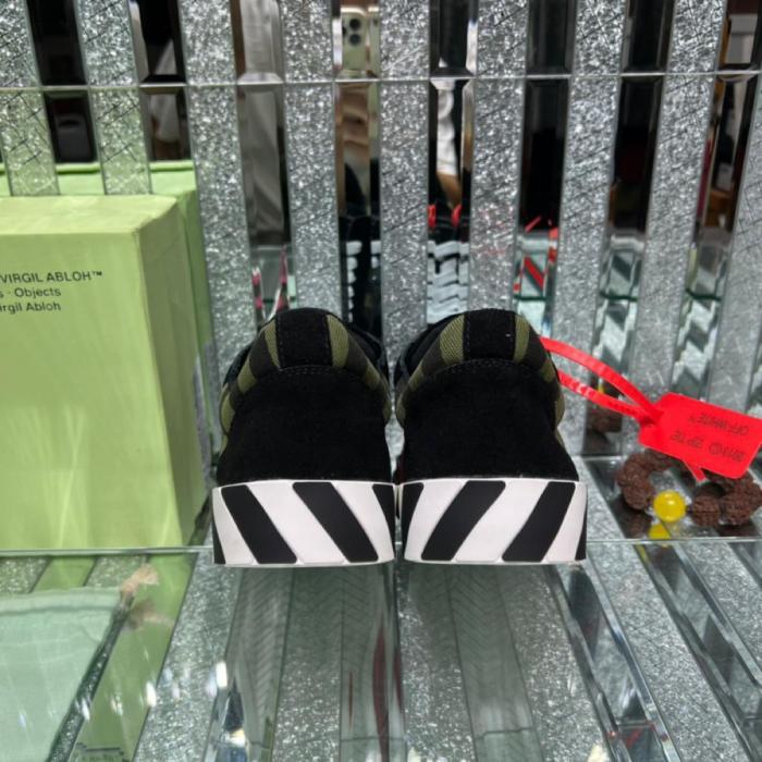 OFF-WHITE Vulc Low Diag Print Black Fuchsia