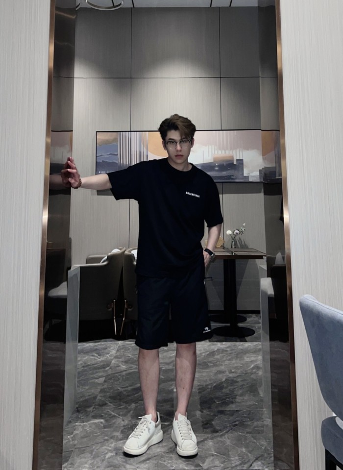 Clothes Balenciaga 77