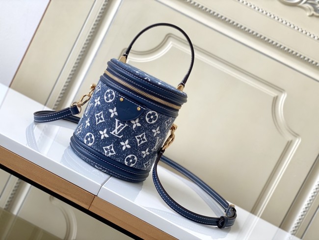 Handbag Louis Vuitton M43986 size 15.0x 17.0x 15.0 cm