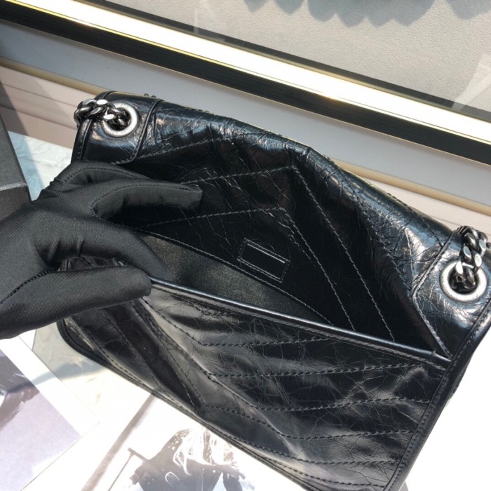 Handbags SAINT LAURENT 498894y size 22.5x14x4 cm