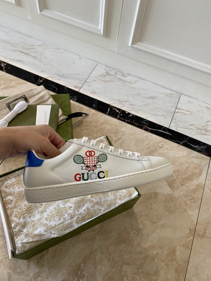 Gucci Women's Ace sneaker with bee sneaker 4