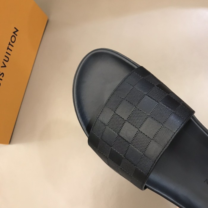 Louis Vuitton Slipper 74
