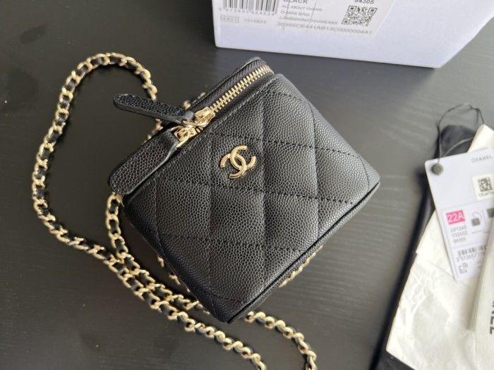 Handbag Chanel size 8.5cmx11cmx7 cm
