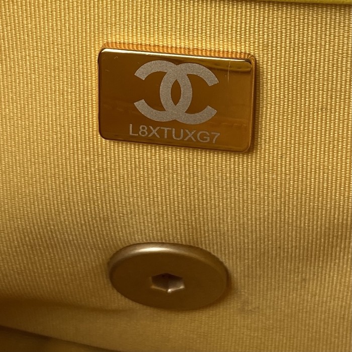 Handbag Chanel AS3205 size 13-18-6 cm