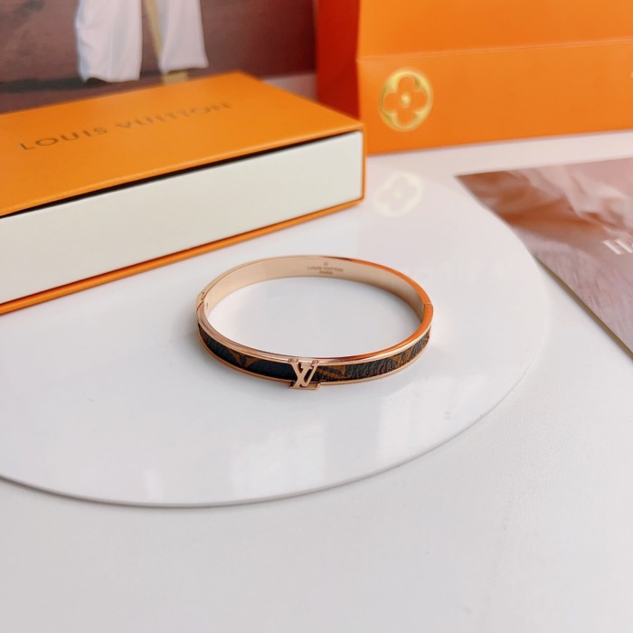 Clothes Louis Vuitton 30