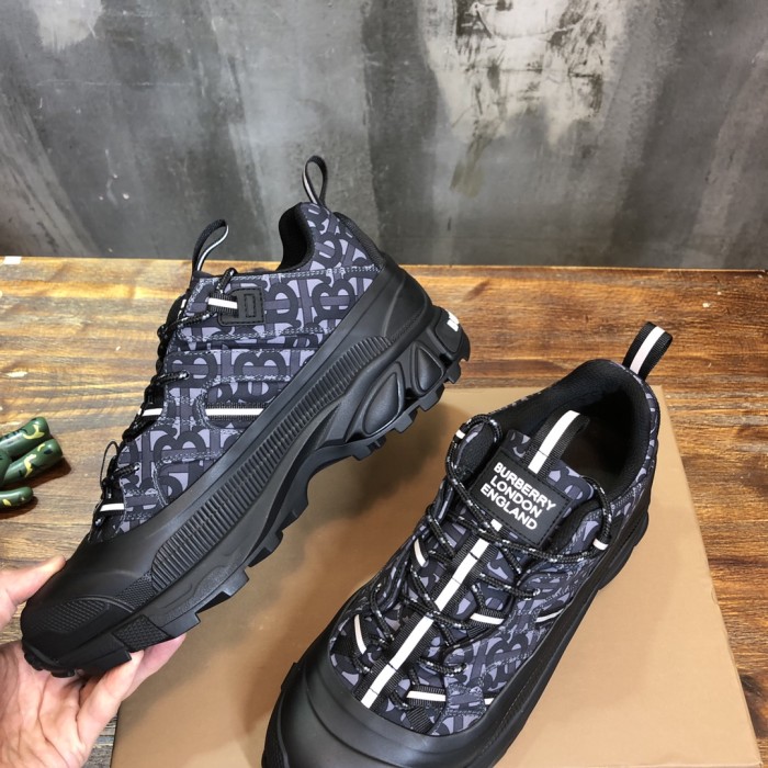 Burberry Arthur Vintage Sneaker 30