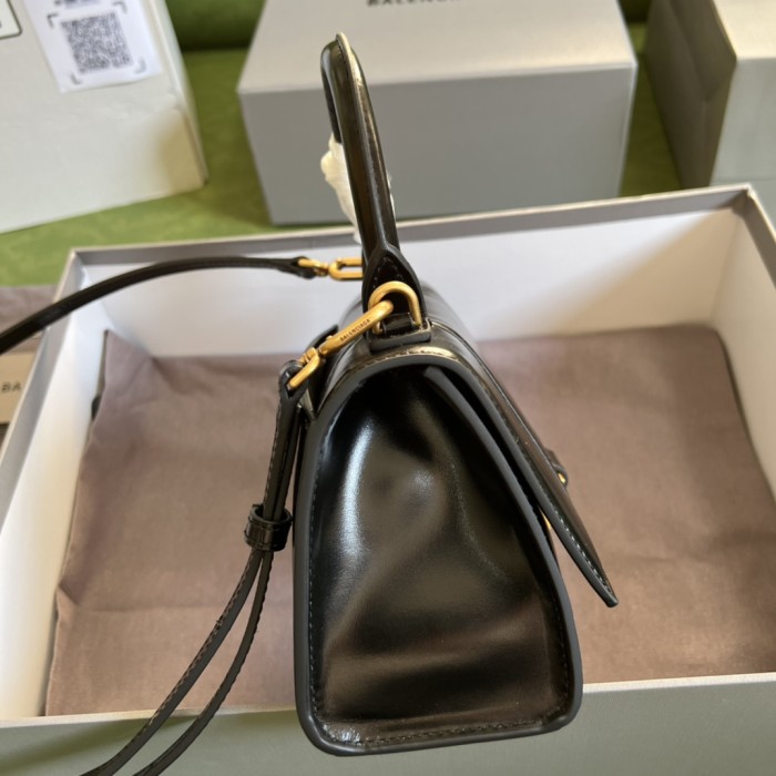 Handbag Gucci 5928331 size 19*13*8 cm