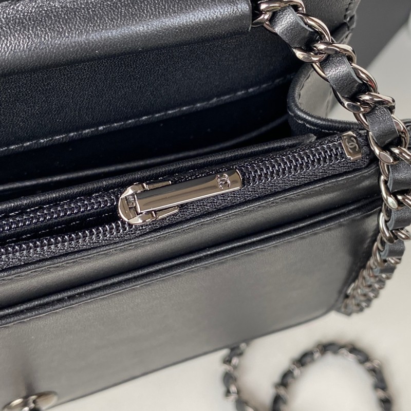 Handbag Chanel AP2853 size 19.2*12.3*3.5 cm.