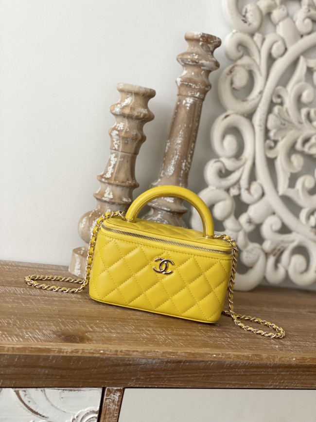 Handbag Chanel 81208 size 9.5 17 8 cm