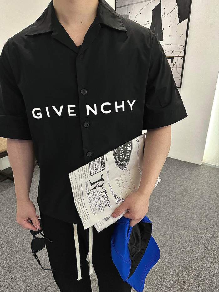 Clothes Givenchy 55