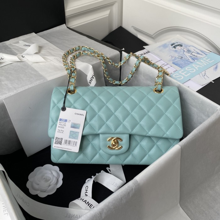 Handbag Chanel A01112 size 15.5x25.5x6.5 cm