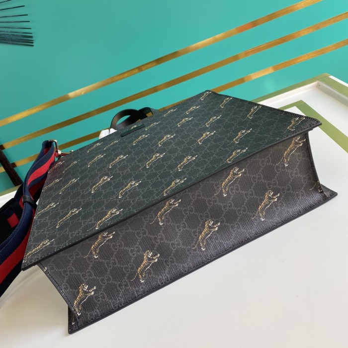 Handbag Gucci 495559 size 35.5*38*4 cm