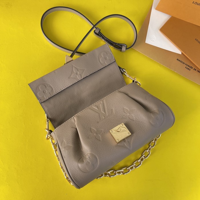 Handbag Louis Vuitton M45836