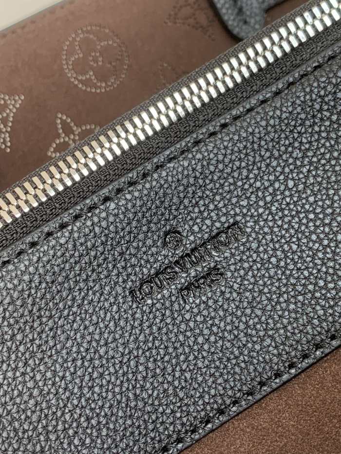 Handbag Louis Vuitton 59200 size32 x 23 x 13