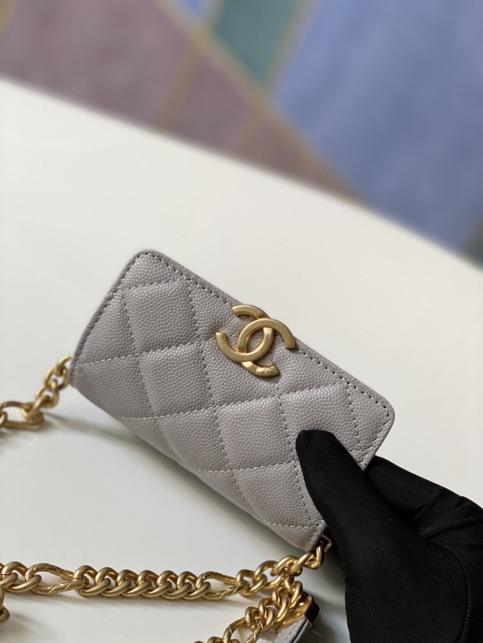 Handbag Chanel 81156 size 12 9 2.5 cm