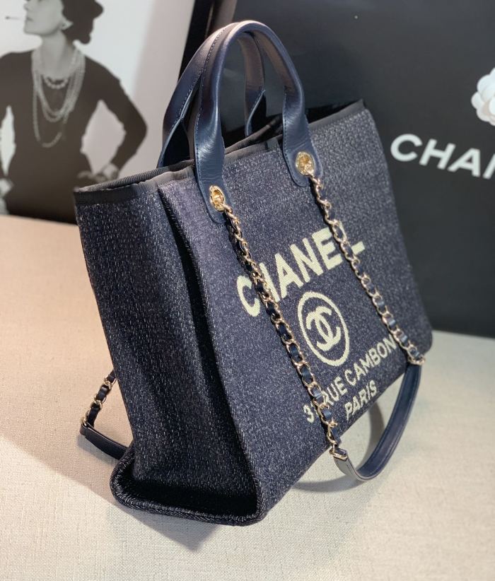 Handbag Chanel size 38 cm