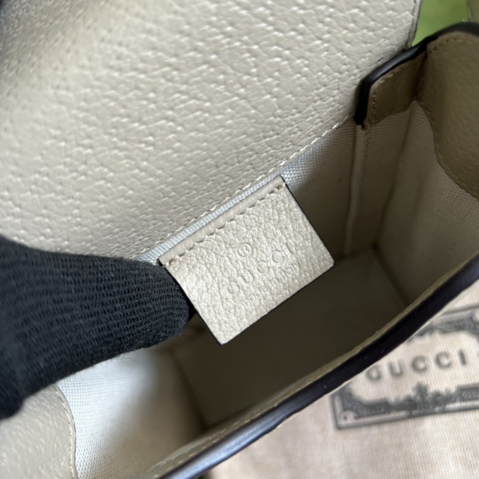 Handbag Gucci 696056 size 11x 18x 5 cm