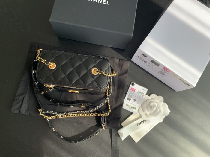 Handbag Chanel size AP2550 size 10cmx17cmx8 cm