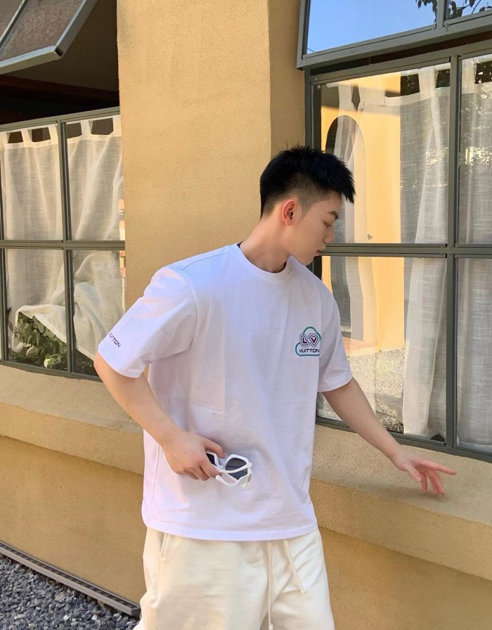 Clothes Louis Vuitton 453