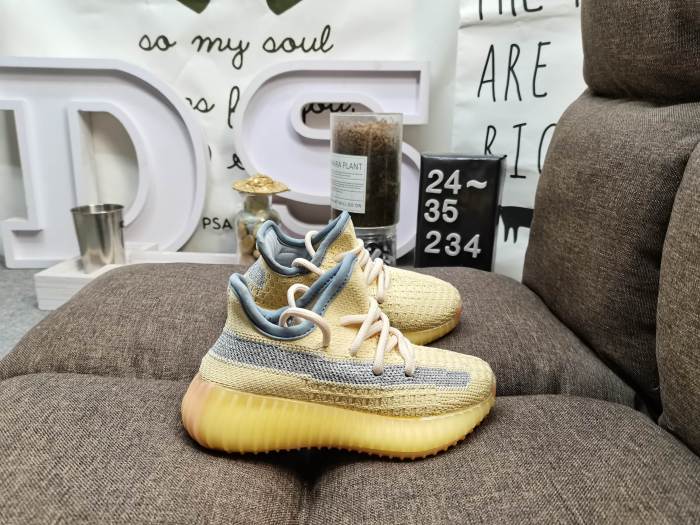 Kids yeezy 350 shoes 1