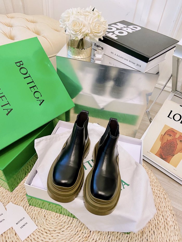 Bottega Veneta Boots 32