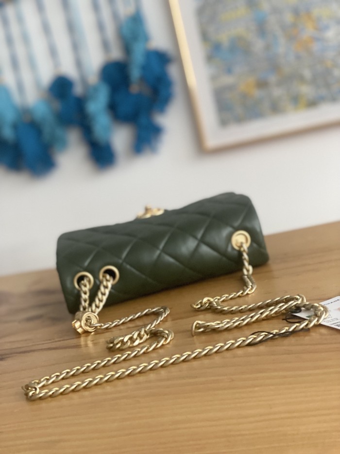 Handbag Chanel AS3393 size 14x22x8 cm