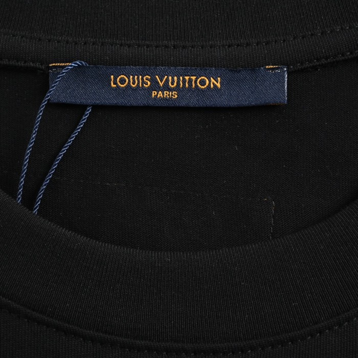 Clothes Louis Vuitton 298