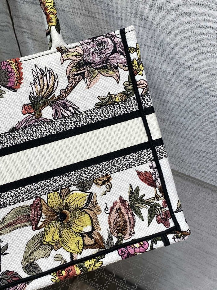 Handbag Dior size 26*8*22 cm