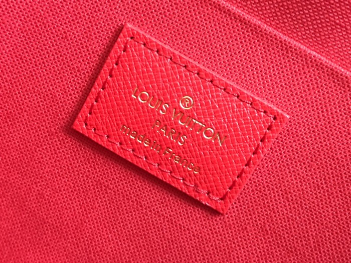 Handbag Louis Vuitton 63032 size 21*11*2 cm