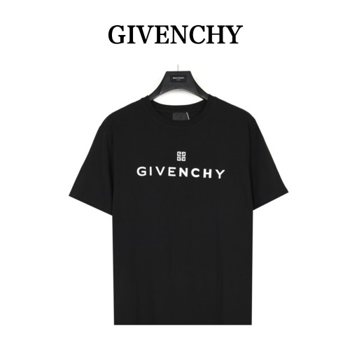 Clothes Givenchy 10