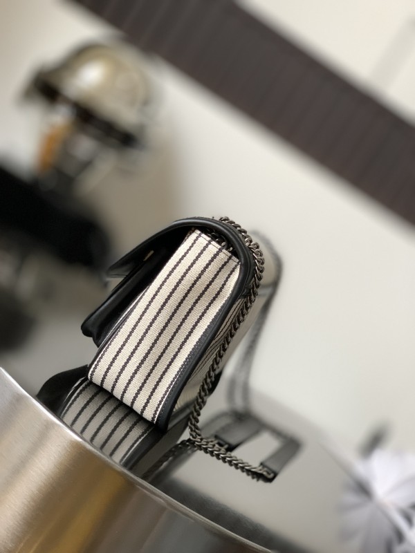 Handbags SAINT LAURENT 633151 size 22×16.5×12 cm