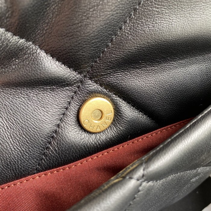 Handbag Chanel size 30 cm