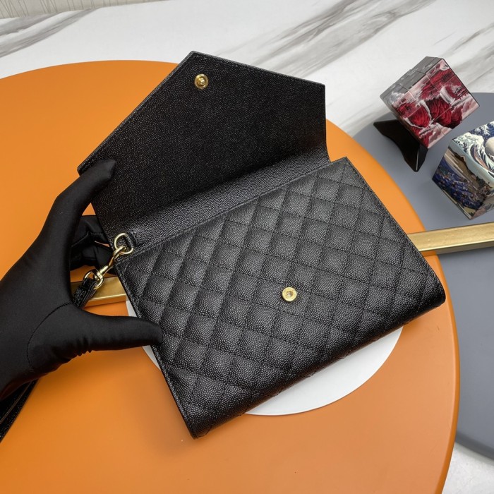 Handbags SAINT LAURENT 617662 size 21x16x3 cm