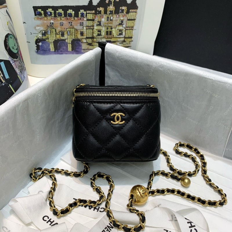 Handbag Chanel 81136 size 10.5 8.5 7 cm