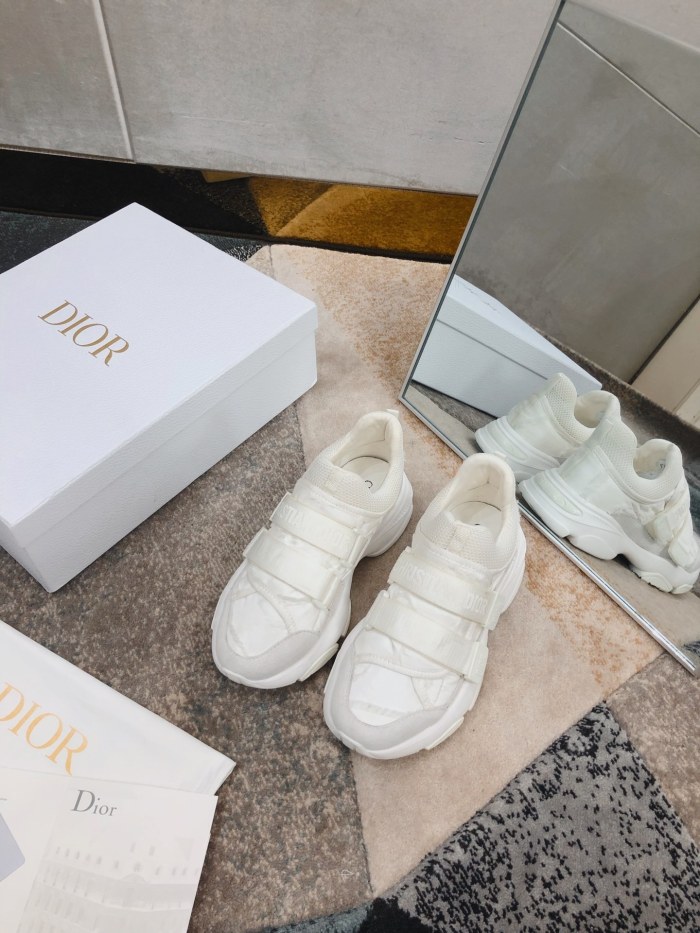 Dior D-Wander Sneaker 11