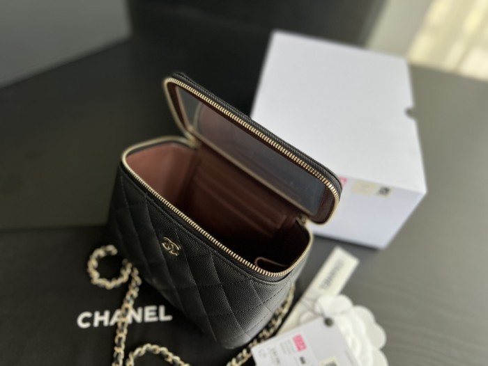 Handbag Chanel size 16cmx8cmx10 cm