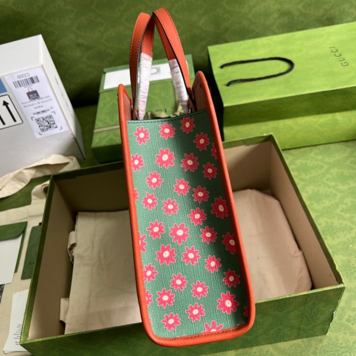 Handbag Gucci 605614 size 28*26.5*9 cm