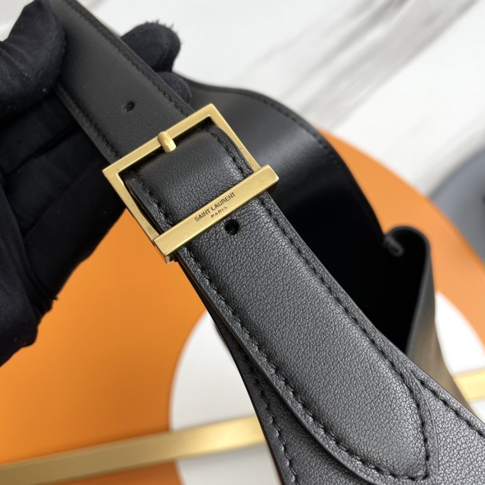 Handbags SAINT LAURENT 713938 size 23×22×8.5 cm