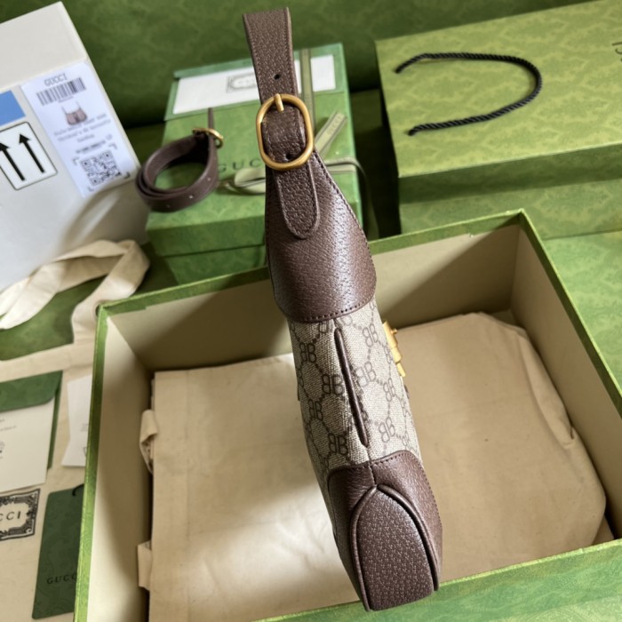 Handbag Gucci 680118 size 28*19*4.5 cm