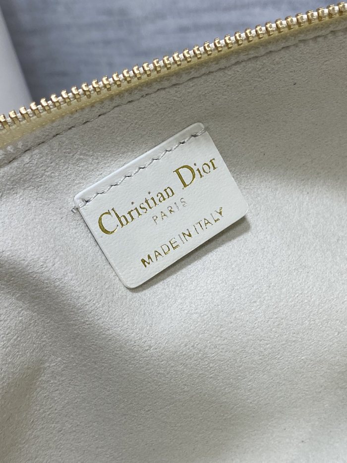 Handbag Dior size 27×12×5 cm