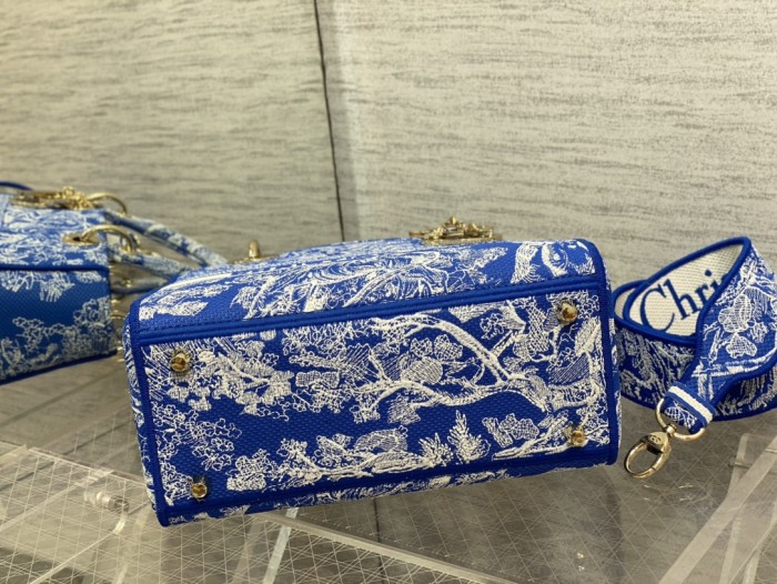 Handbag Dior size 24 cm