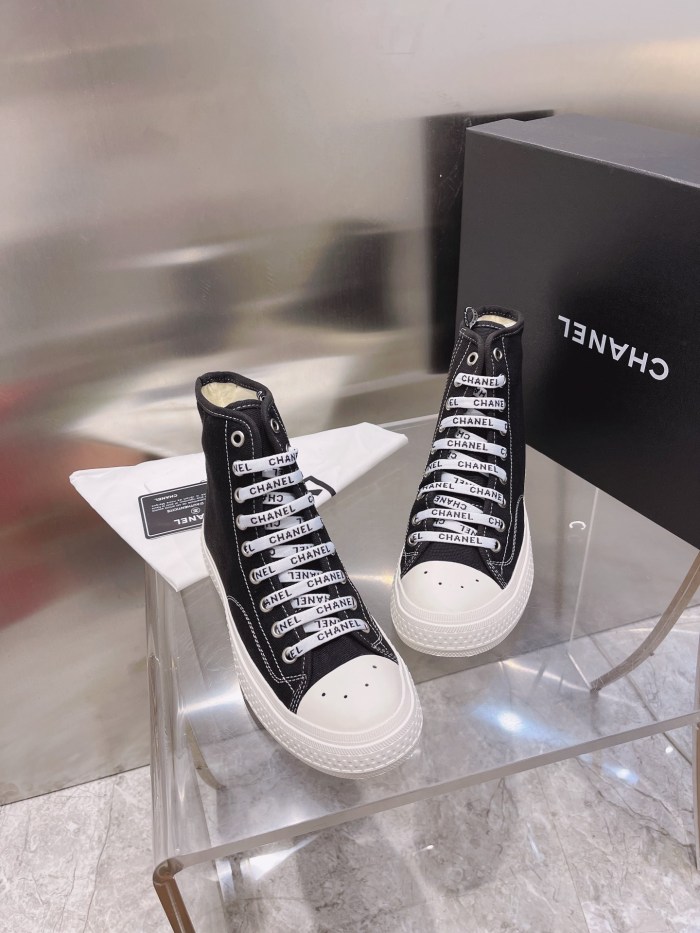 Chanel Flat canvas Sneaker 5