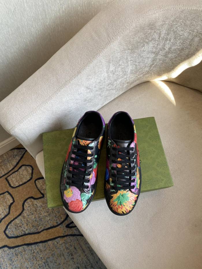 Gucci Women's Ace sneaker with bee sneaker 4