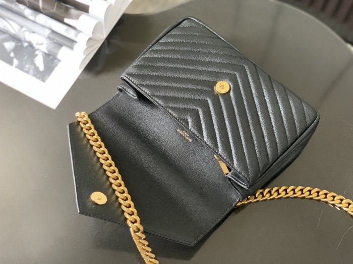 Handbags SAINT LAURENT 392737 size 24x17x6 cm