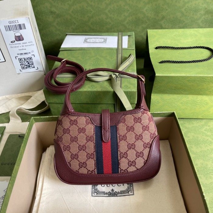 Handbag Gucci 637092 size 19*13*3 cm