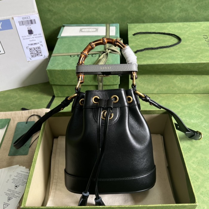 Handbag Gucci 724667 size 19*30.5*6 cm
