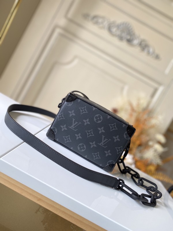 Handbag Louis Vuitton M44735 M44480 Virgil Abloh 2019 Mini Soft Trunk size：18.5 x 13.0 x 8.0 cm