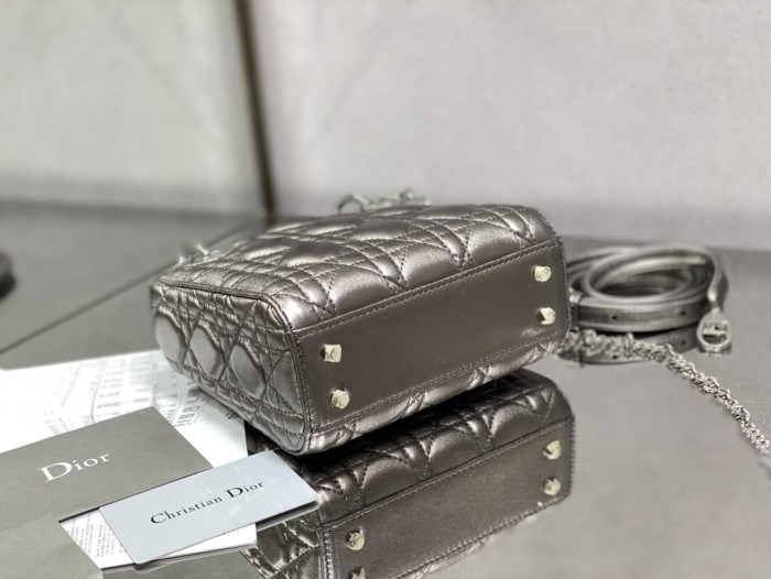 Handbag Dior size 17 cm