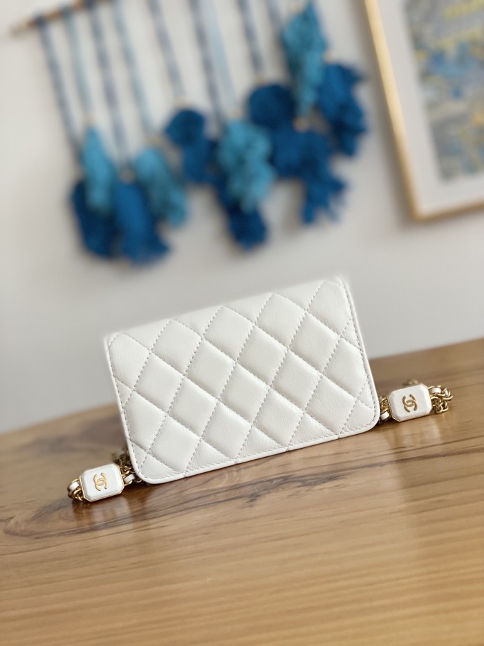 Handbag Chanel 81216 size 15.2 9.5 3.5 cm